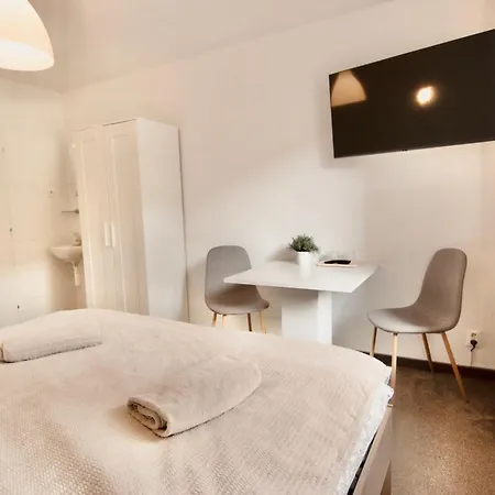 Centre - 2 With Shared Bathroom Penzión pre hostí